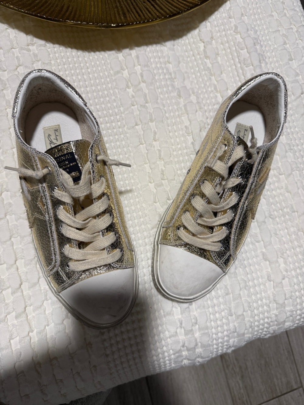Vintage Havana Metallic Gold and White Low-Top Sneakers